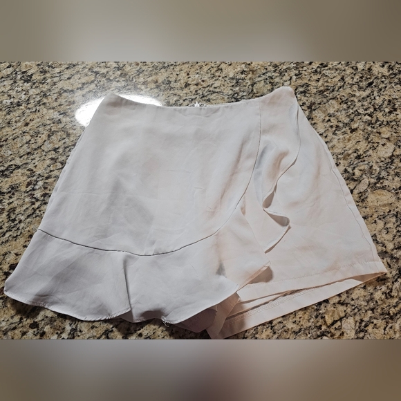 Princess Polly White Skort Size 4 - Picture 7 of 9